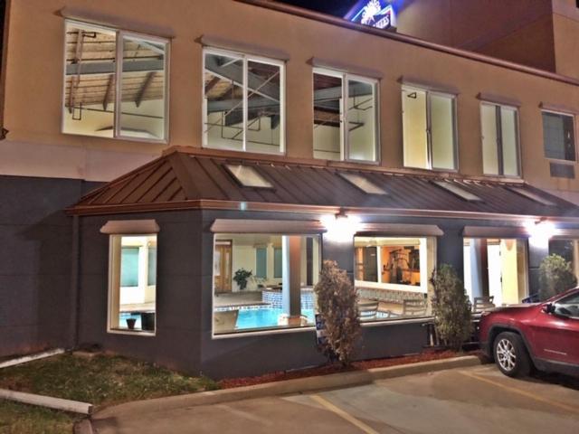 Robinson Inn&Suites Extérieur photo